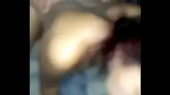 Casada da pra vários homens em uma festinha enquanto o corno filma