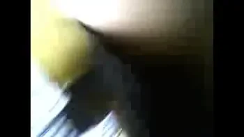 espiando bajo faldas