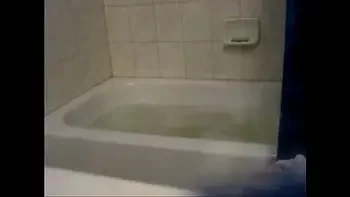 Petite Blond Bath