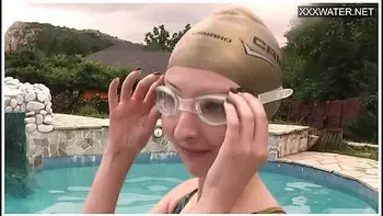 Frances Naughty Girl Emie Amfibia Swims Nude For You