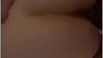 Elle Me Suce Devant Netflix, Ca En Baise