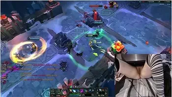 Im Back! Gamer Girl Playing Naked In Bed League Of Legends #20 Luna