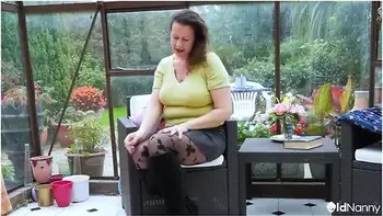 Busty British Milf Eva Jayne Solo Masturbation