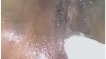 Horny Ebony Milf Moaning Of Pleasure Wiuth Her New Toy And Have Multiple Squirts On Her Bed