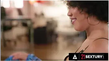 21 SEXTURY - Cute Ebony Selva Lapiedra Order Two Men To Fill Her Luscious Ass And Hairy Pussy