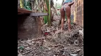 CUZINHO RASGADA DE PORRA pequena    DANSANO FUNK NAO AGUENTEI comi o cu dela no sitio