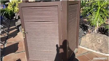 Risky Public Sex In A Beach Changing Cabin.weve Been Caught