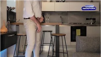 I Invite My Hot Colleague To Dinner And I Discover That She Is Crazy About Cock! - Italian Amateur Miele Blanco