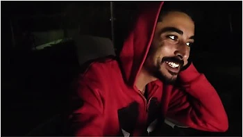 Thirty Year Old Virgin Goes To The Swinger Parking Lot And Fucks The Beautiful Girl (occhiale Matto