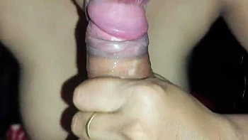 Hot Indian Bhabhi Gives Blowjob and Takes Cum in Mouth