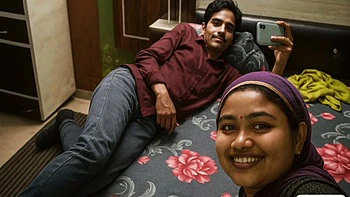 Pakisthani Village Stepsister Savita Hot Romantic With Bed Kiss By -snapchat143