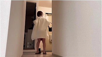 また若い男にtンハ中出しされ帰って来たト変態巨乳熟女他人の精子をチンホに塗られフェラされ大量射精(^^;)チェックしたら濃い精子か大量に潮吹きなから精子を味わう彼女真実を流出/拡散/晒します