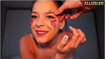 Halloween Vlog - Im Making A Sexy Halloween Cosplay + Fluo Paint On My Body