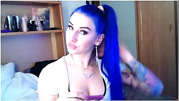 Bimbo Katrix With Big Fake Lips ,make Up - Lina Paige