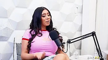 Noir, Violet Myers - The Podcast