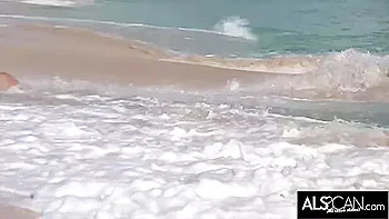 Six Horny Lesbians Go At It On A Public Beach