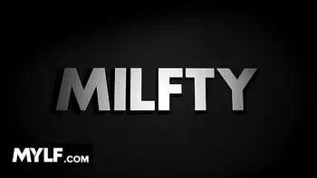 Rose Monroe Deal That You Cant Resist