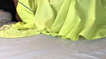 He Wakes Me Up For a Quickie - Really Quickly!!