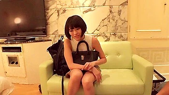 敏感過ぎてイキまくる軟体おさん。ガニ股で馬乗りスパイダー騎乗位