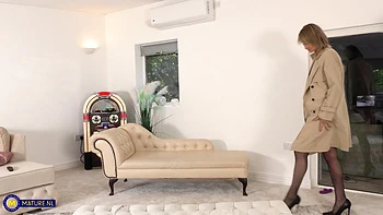 Skinny Masturbating British Milf Toni G. Flashes, Teases & Plays With Her Shaved Pussy & Small Tits