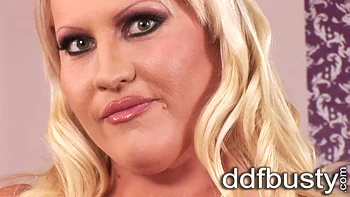 The grand pumbas of all tits