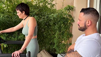 A nyotaimori for Viota - Jacquie et Michel TV