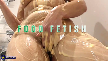 Food Fetish Uk Gilf Rose Masturbating