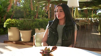 Julie, a beautiful blonde cougar, imposes her will with hard sex! - Jacquie et Michel TV