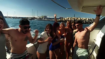 Emmanuelle, 28, croupier in a casino! - Jacquie et Michel TV