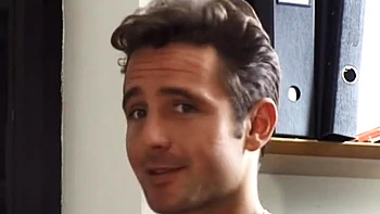 David Goes to Book a Flight and Screws Two Pretty Girls - Private Porn Sex Videos