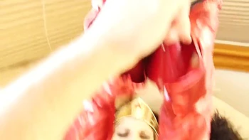 Horny Wonder Woman Gets Drilled In Her Shaved Snatch