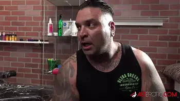 Australian beauty Amber Luke gets a new nose tattoo