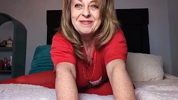 Homemade MILF Masturbation Close-Up - Mature Amateur Morning Solo