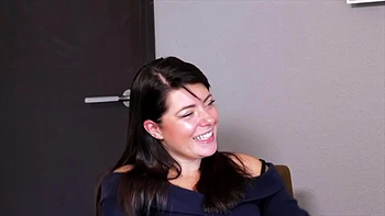 Ariana, a delicious surprise concocted by Miss Alice Wild! - Jacquie et Michel TV