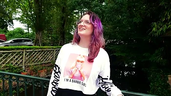 Jade succumbs to temptation! - Jacquie et Michel TV