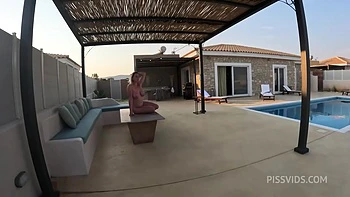 Casual Afternoon Of Amuse De Rauch Self Piss And Pee