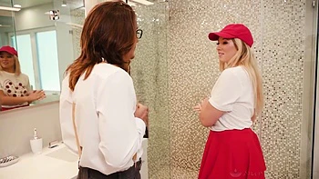 Pizza Girl River Lynns - Axel Haze