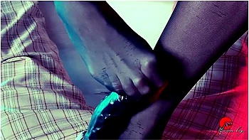 Avl\fanzone - Testing Black Dildo (behind The Scenes)