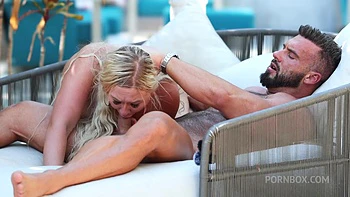 Full Sextape With Horny Blonde Babe Vanna Rose