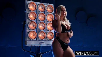 WIFEY Gorgeous Blonde Hotwife Elana Bunnz Takes A Thick BBC In Front Of Hubby: Porn