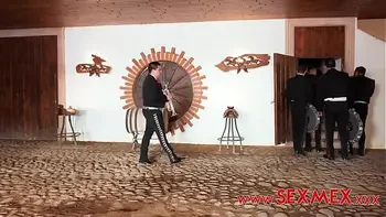 EMILY THORNE - 5 DE MAYO - MARIACHI GANGBANG