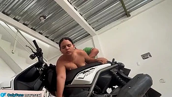 Amateur MILF Neighbor Kneels For Favor - Squirting & Cheating Wife Sex