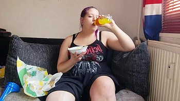 Binge stuffing: Amateur, Bbw  Weight Gain Porn