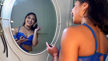 Soraya is hungry for new experiences! - Jacquie et Michel TV