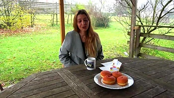 Alice discovers the sensuality proposed by Miss Cléa... - Jacquie et Michel TV