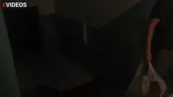 A beautiful stepmother rolled a pizza delivery man's dick in her cunt before her husband's arrival