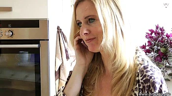 Fucking: Missonary, Hardcore  Amateur Porn