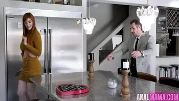 Lauren Phillips Ass For Pass