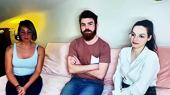 Two wolves at the service of the beautiful Camila, 21 years old! - Jacquie et Michel TV