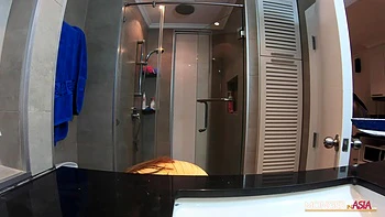 Asian Maid Offers Intimate Service To Her Boss